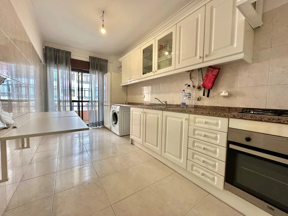 Apartamento T2 para Venda em Barcarena Foto 5