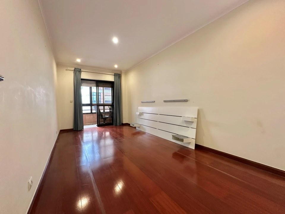 Apartamento T2 para Venda em Barcarena Foto 12