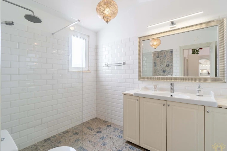 Moradia T4 para Venda em Olhão Foto 16