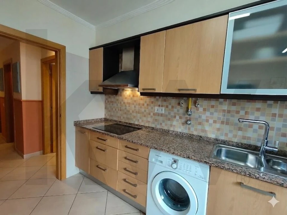 Apartamento T2 para Venda em Pechão Foto 8