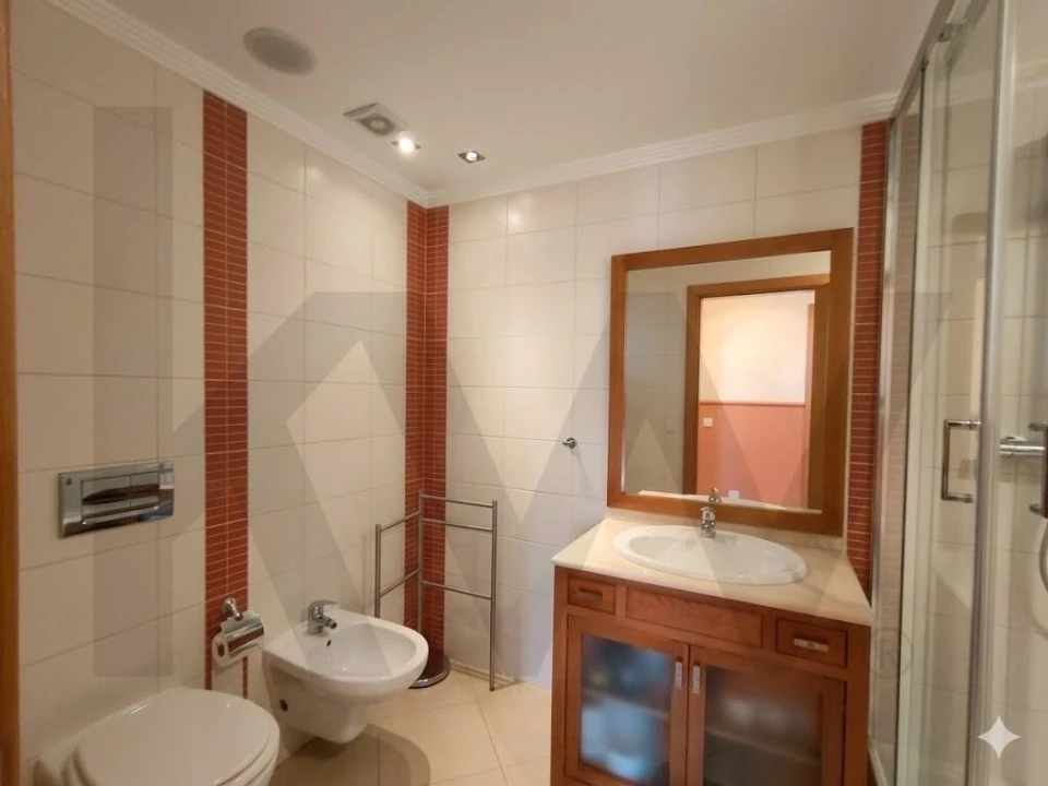 Apartamento T2 para Venda em Pechão Foto 13