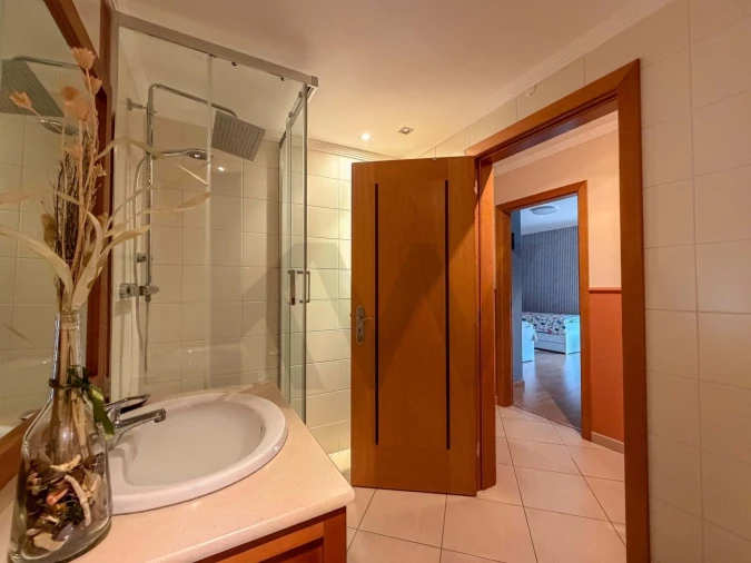 Apartamento T2 para Venda em Pechão Foto 23