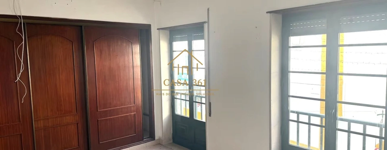 Prédio para Venda em Arruda dos Vinhos Foto 5