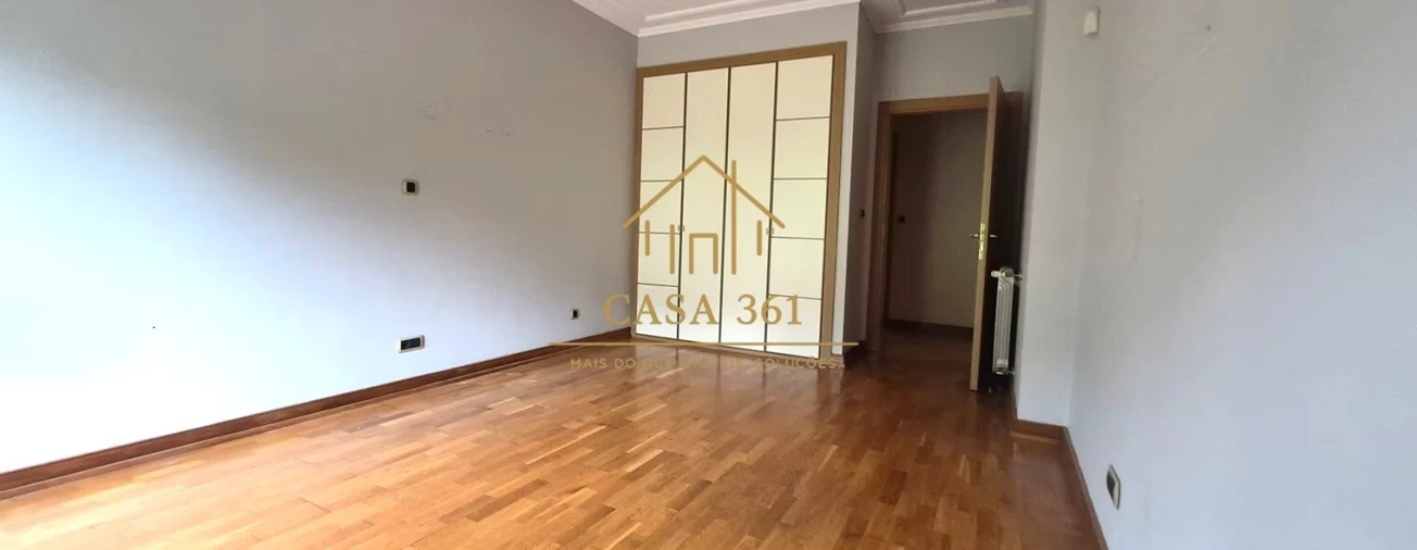 Apartamento T2 para Venda em Vila Franca de Xira Foto 9