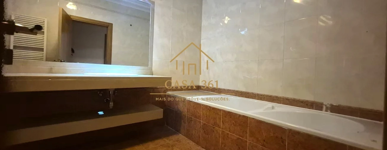 Apartamento T2 para Venda em Vila Franca de Xira Foto 15