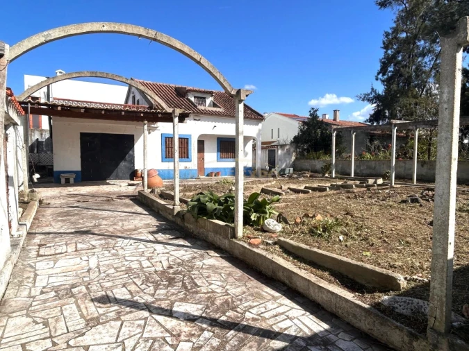 Moradia T3 para Venda em Amora Foto 2