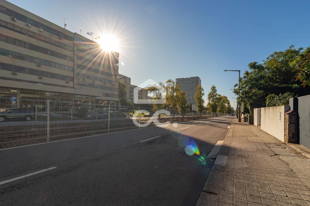 Moradia T5 para Venda em Aldoar, Foz do Douro e Nevogilde Foto 4