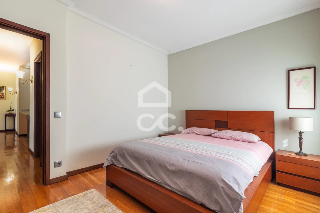 Moradia T5 para Venda em Aldoar, Foz do Douro e Nevogilde Foto 16