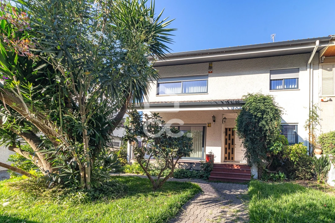 Moradia T5 para Venda em Aldoar, Foz do Douro e Nevogilde Foto 1