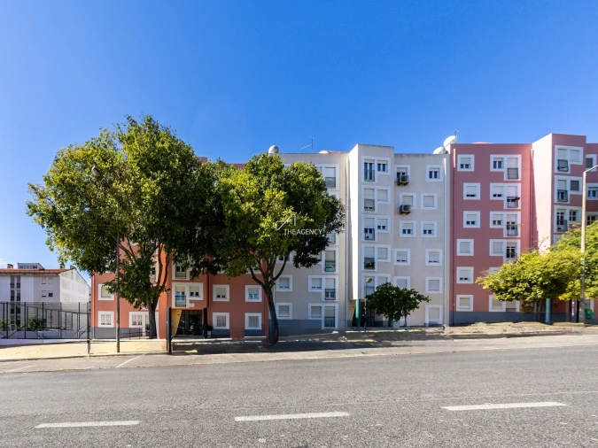 Apartamento T2 para Venda em Marvila Foto 2