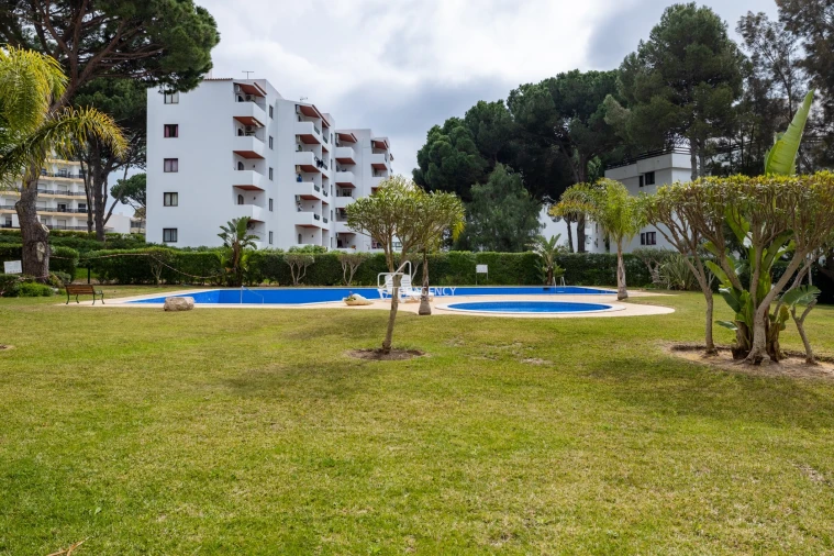 Apartamento T1 para Venda em Quarteira Foto 14