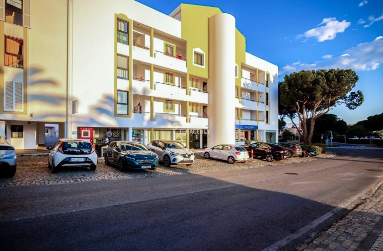 Apartamento T1 para Venda em Quarteira Foto 24