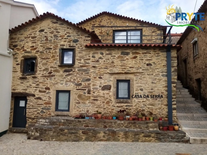 Moradia T2 para Venda em Castanheira de Pêra e Coentral Foto 1