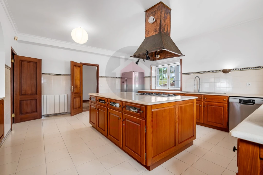 Moradia T5 para Venda em Nadadouro Foto 23