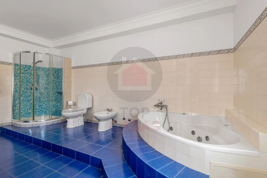 Moradia T5 para Venda em Nadadouro Foto 39