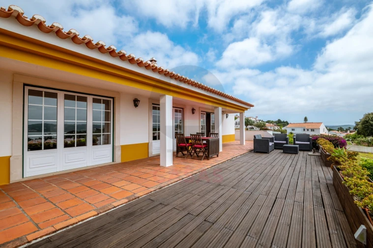 Moradia T5 para Venda em Nadadouro Foto 6