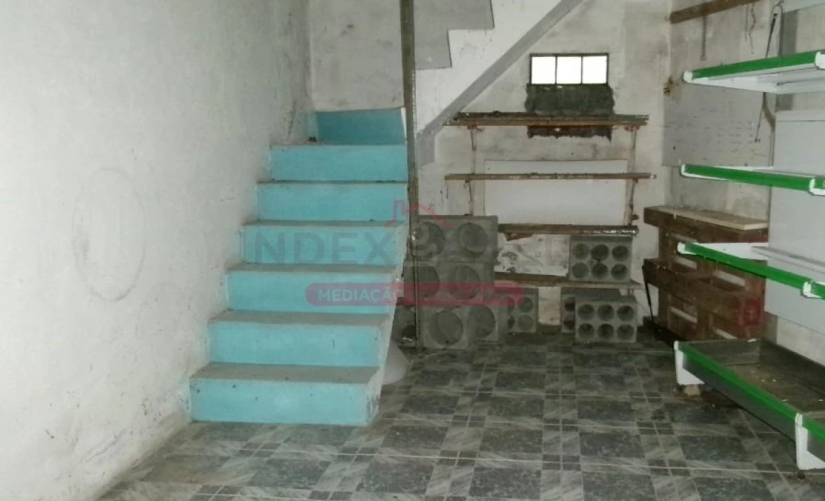 Garagem para Venda em Santa Clara e Castelo Viegas Foto 8