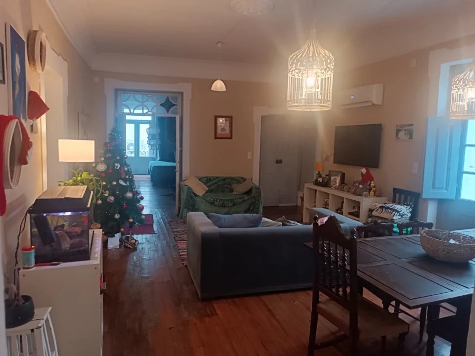 Moradia T6 para Venda em Sé e São Lourenço Foto 3