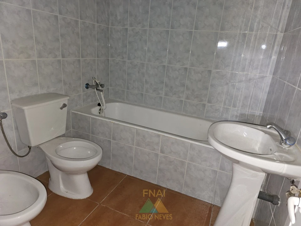 Moradia T3 para Venda em Navió e Vitorino dos Piães Foto 42