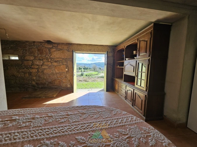 Moradia T3 para Venda em Navió e Vitorino dos Piães Foto 31