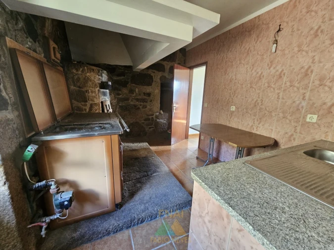 Moradia T3 para Venda em Navió e Vitorino dos Piães Foto 32