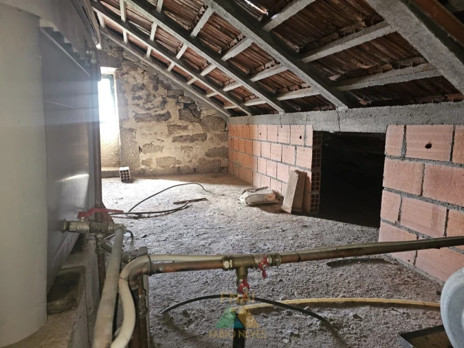 Moradia T3 para Venda em Navió e Vitorino dos Piães Foto 39