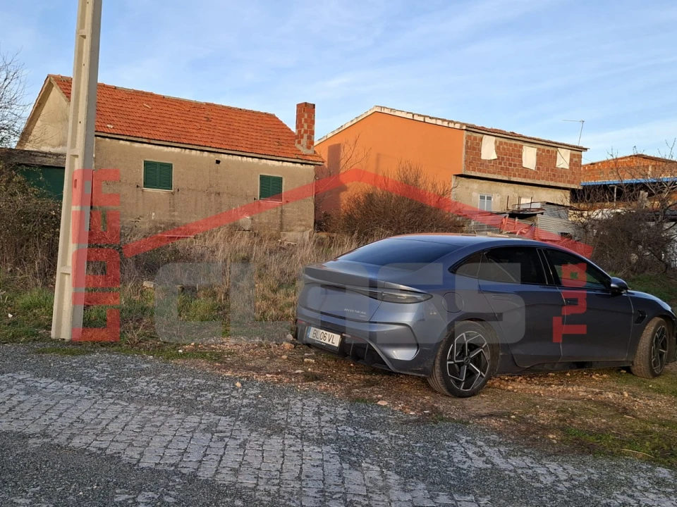 Moradia T2 para Venda em Santa Comba de Rossas Foto 12