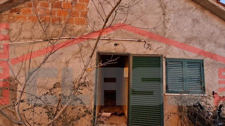 Moradia T2 para Venda em Santa Comba de Rossas