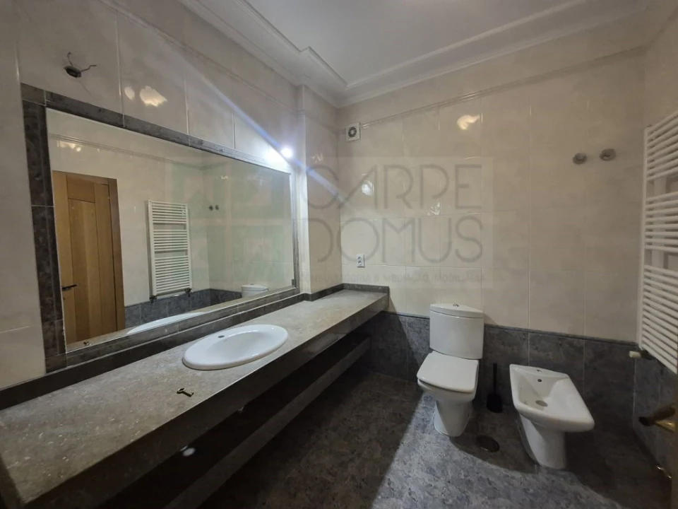 Apartamento T2 para Venda em Vila Franca de Xira Foto 17