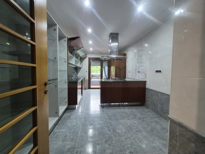 Apartamento T2 para Venda em Vila Franca de Xira Foto 2