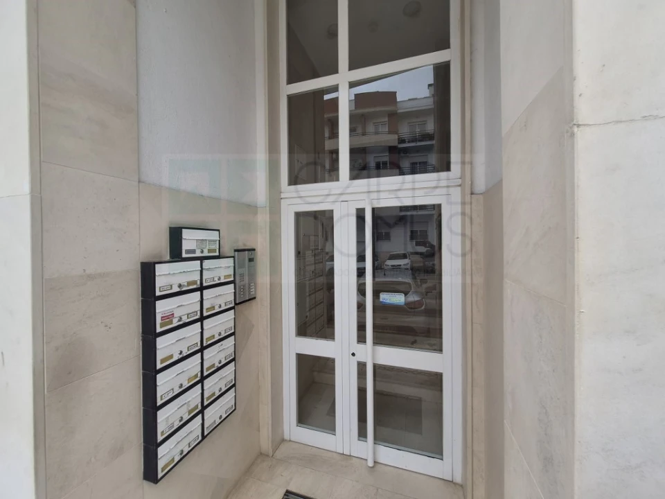 Apartamento T2 para Venda em Laranjeiro e Feijó Foto 5