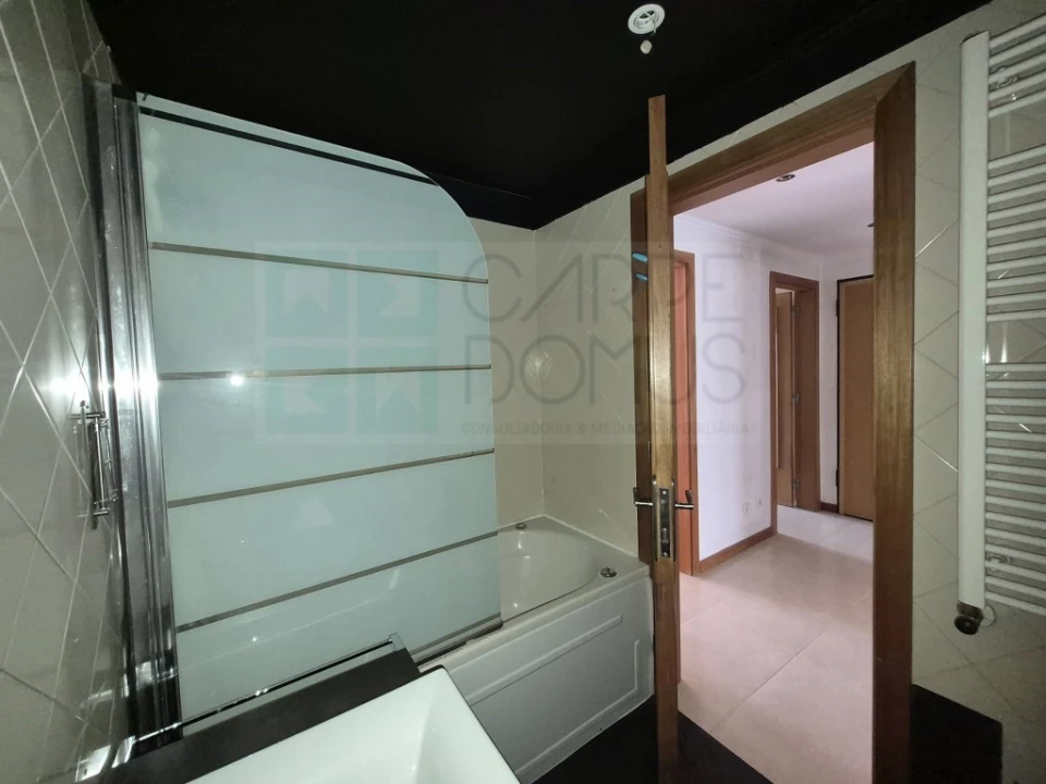 Apartamento T2 para Venda em Laranjeiro e Feijó Foto 8