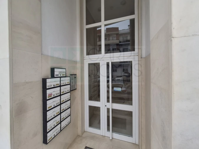 Apartamento T2 para Venda em Laranjeiro e Feijó Foto 5