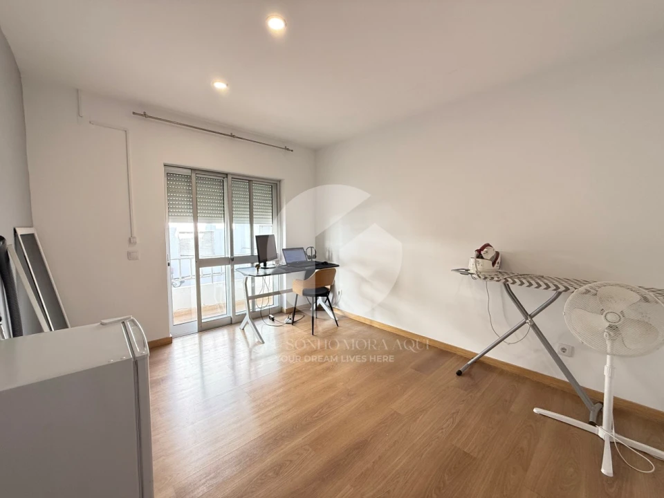 Apartamento T3 para Venda em Olhão Foto 8