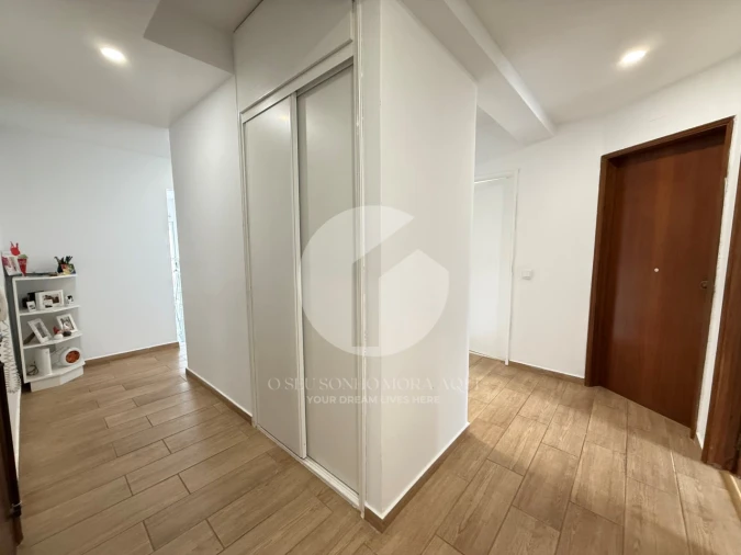 Apartamento T3 para Venda em Olhão Foto 3
