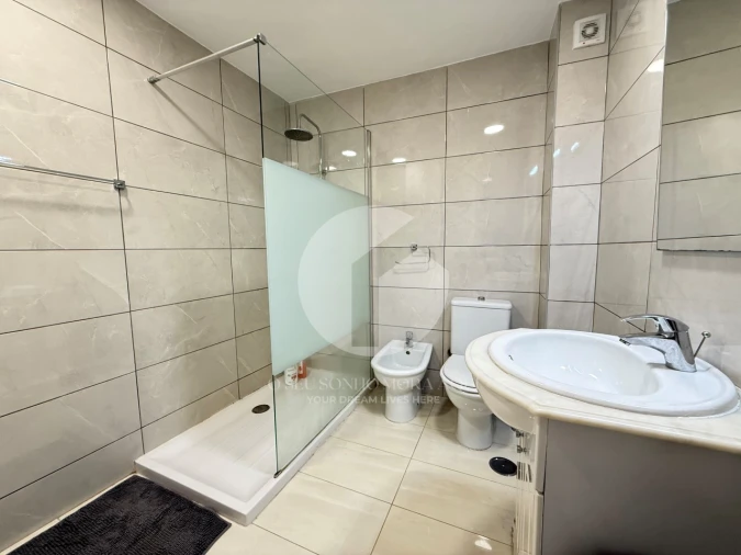 Apartamento T3 para Venda em Olhão Foto 10