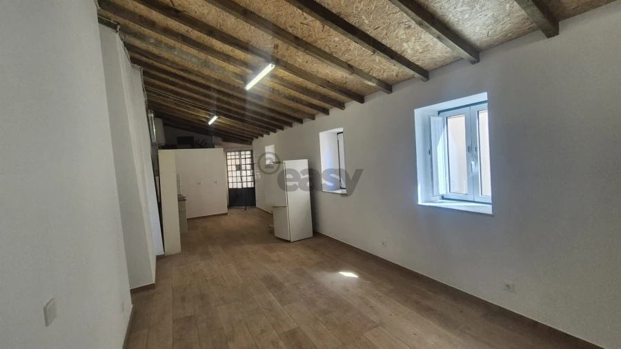 Armazém para Venda em Arroios Foto 3