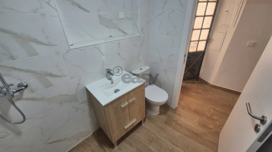 Armazém para Venda em Arroios Foto 16