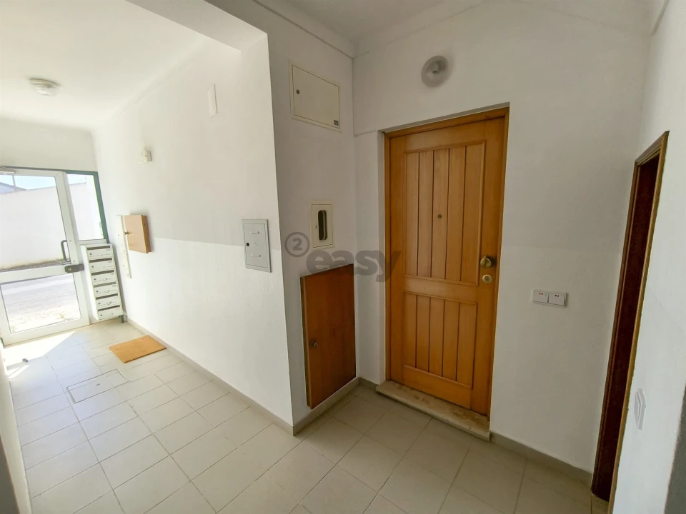 Apartamento T2 para Venda em Ermidas-Sado Foto 3