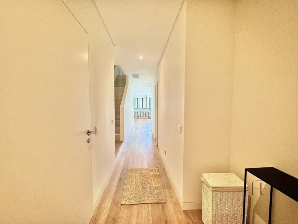 Moradia T3 para Venda em Quarteira Foto 8