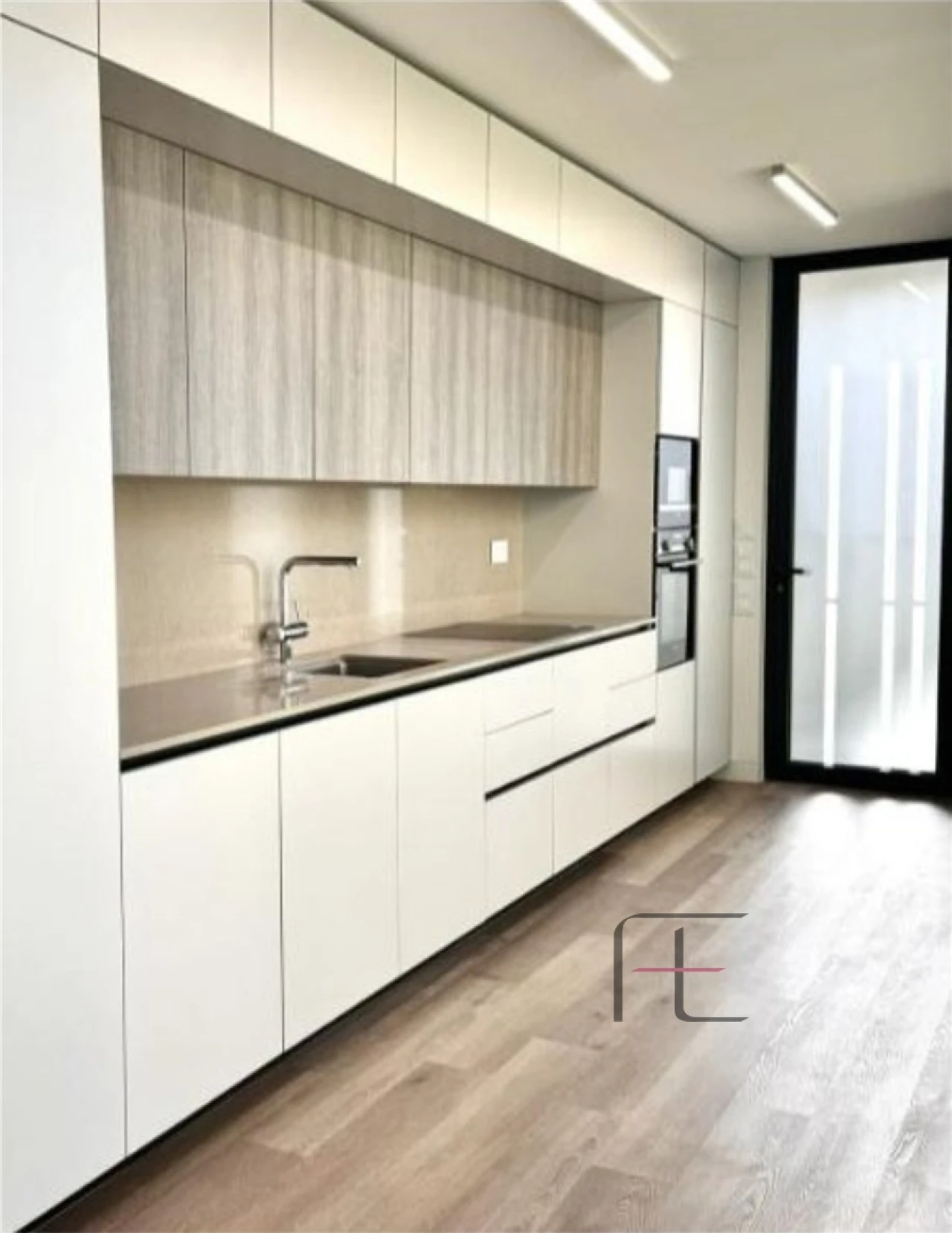 Moradia T3 para Venda em Quarteira Foto 5