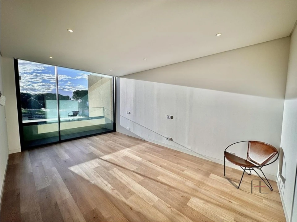 Moradia T3 para Venda em Quarteira Foto 10