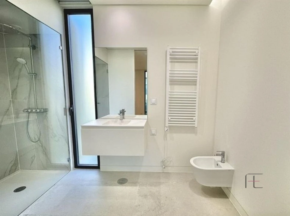 Moradia T3 para Venda em Quarteira Foto 12