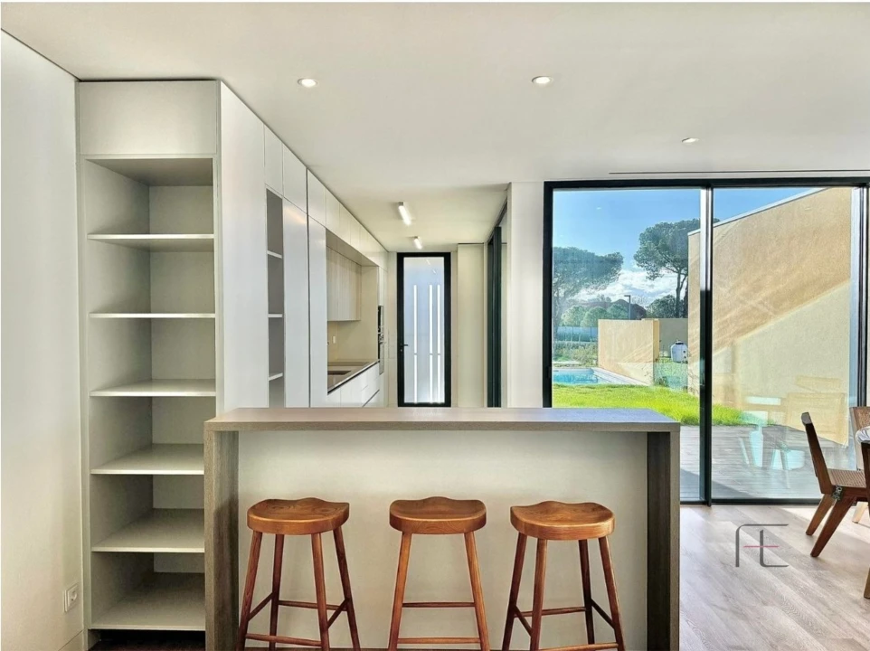 Moradia T3 para Venda em Quarteira Foto 6