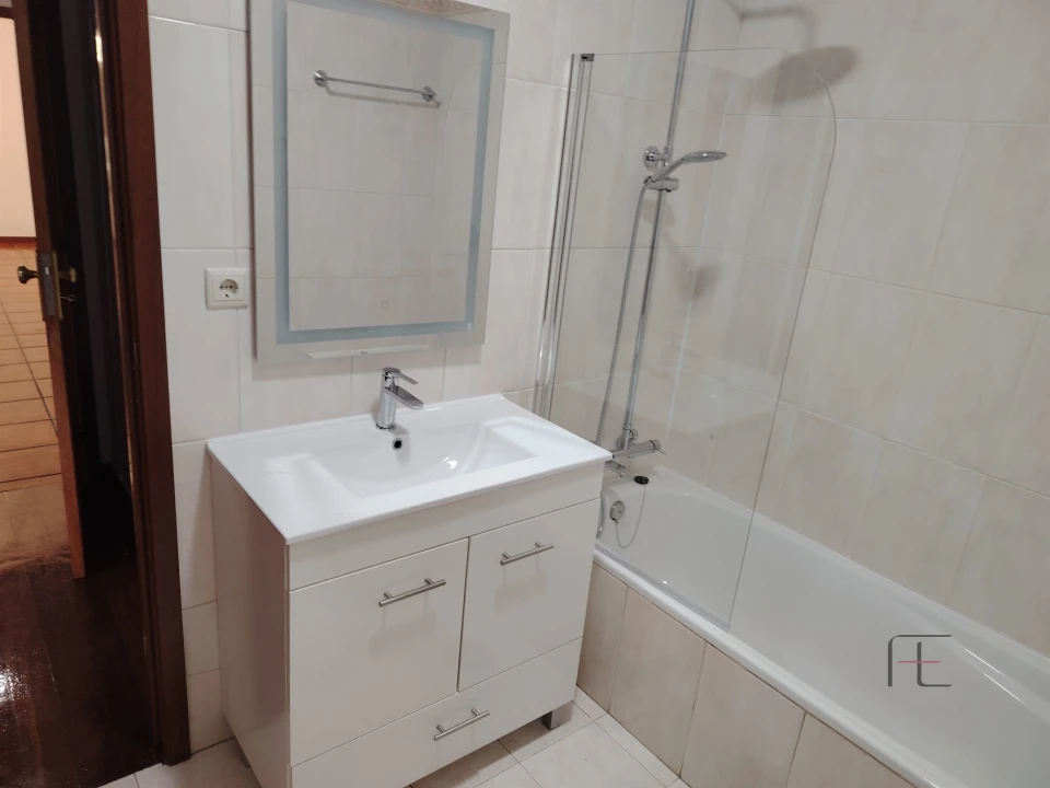 Apartamento T2 para Venda em Canidelo Foto 14