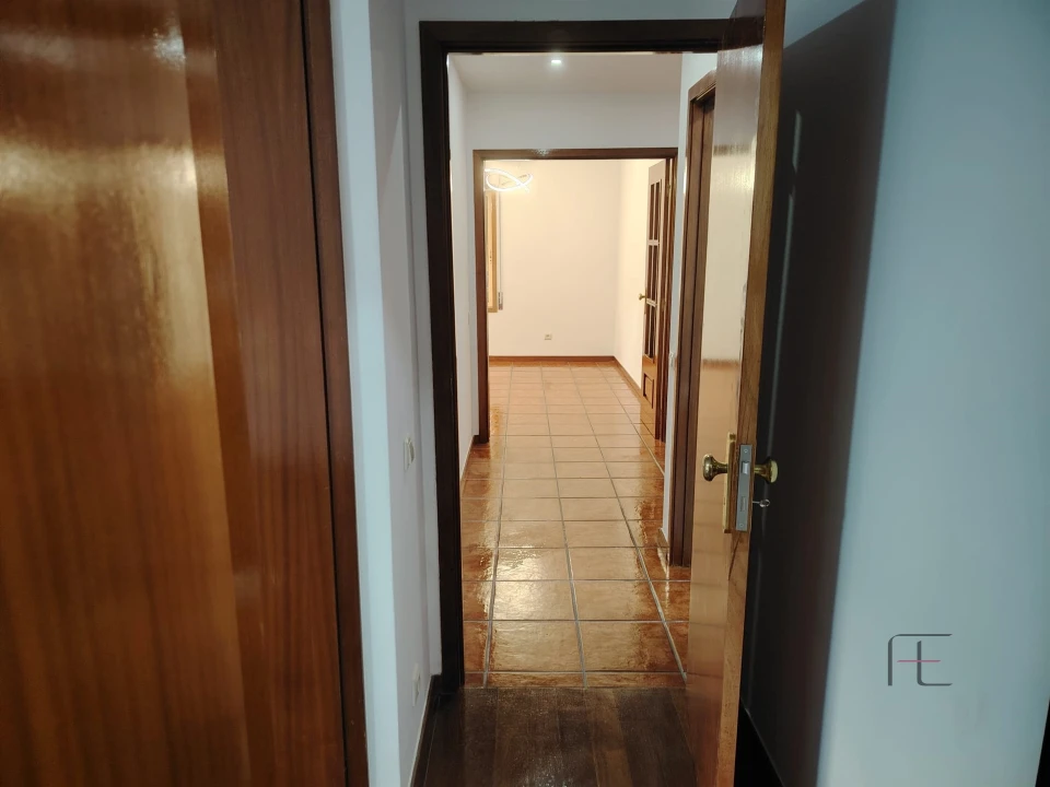 Apartamento T2 para Venda em Canidelo Foto 3