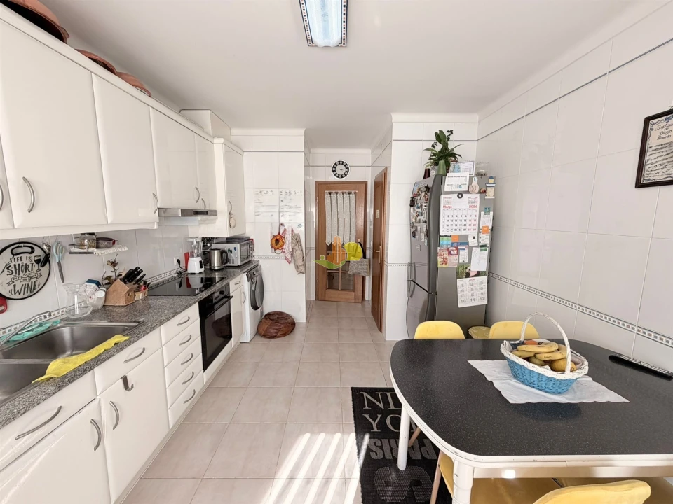 Apartamento T3 para Venda em Buarcos Foto 4