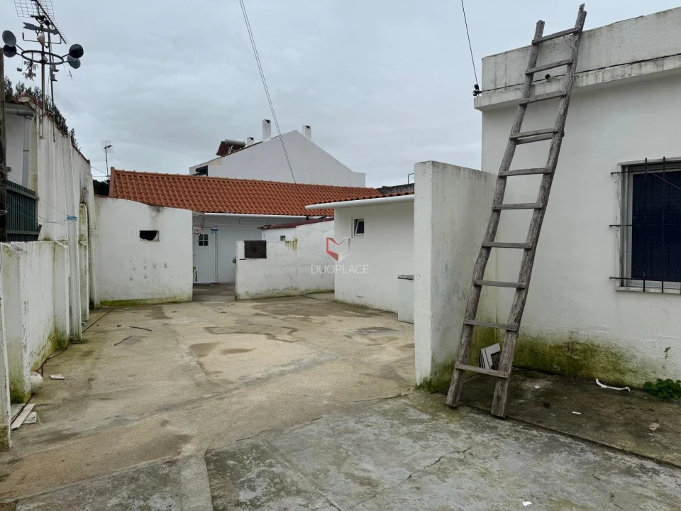 Moradia T2 para Venda em Sarilhos Grandes Foto 7