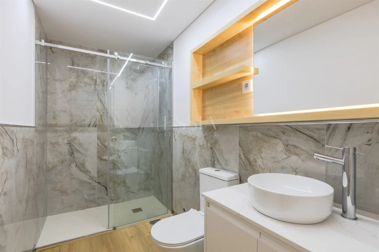 Apartamento T0 para Venda em Cedofeita, Santo Ildefonso, Sé, Miragaia, São Nicolau e Vitória Foto 9