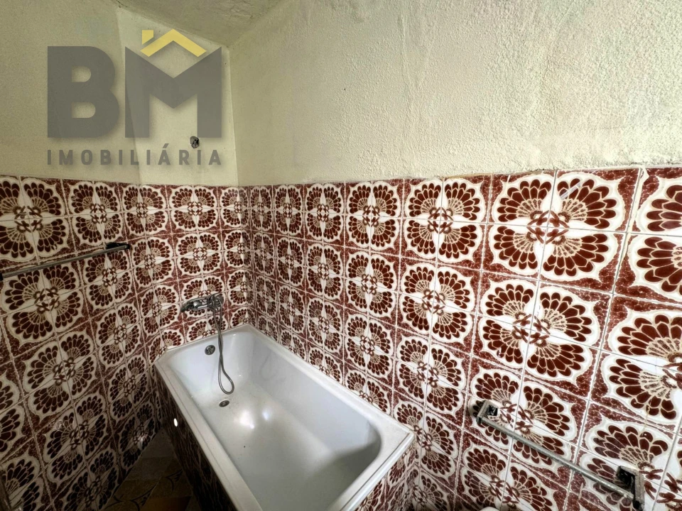 Moradia T2 para Venda em Escalos de Cima e Lousa Foto 8